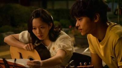 Ánh Dương Trong Đêm (Midnight Sun)